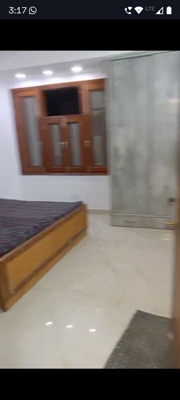 Room in 3 BHK Builder Floor at Malviya Nagar – for Rent