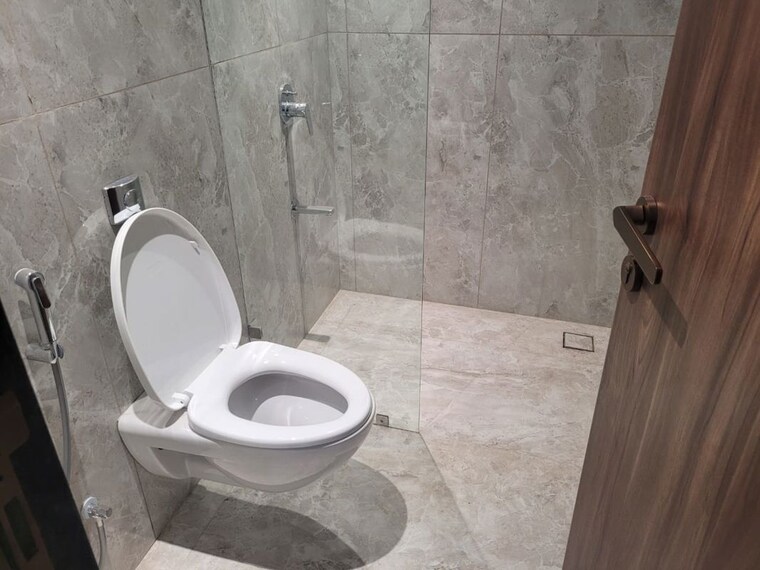 Attached Bathroom, model colony 3 Bedroom 1600 Sq.Ft. Apartment In Model Colony Pune 9784197