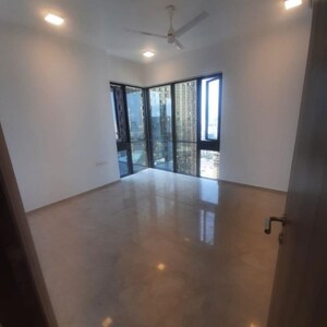Room in 4 BHK Apartment at Lodha Kiara, Kamala Mill – for Rent