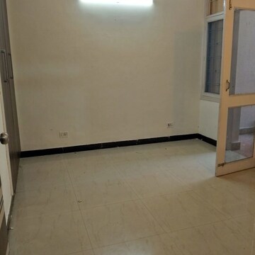 Room in 3 BHK Apartment at Sector 19 Dwarka – for Rent