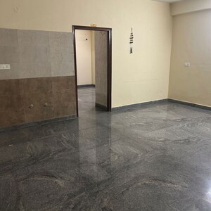 Room in 3 BHK Builder Floor at Unitech Cyber Park, Durga Colony – for Rent