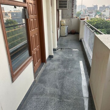 Balcony in 3 BHK Builder Floor at Unitech Cyber Park, Durga Colony – for Rent