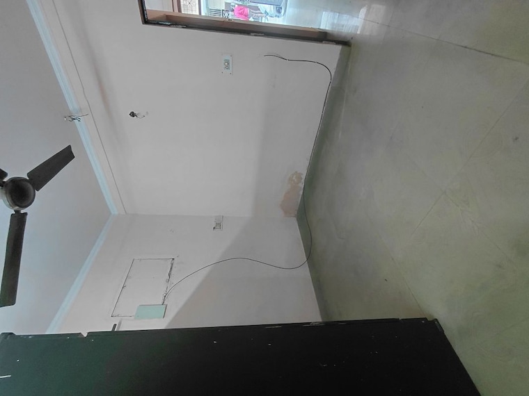 Bathroom, janakpuri 3.5 Bedroom 1100 Sq.Ft. Apartment In Janakpuri Delhi 9784272