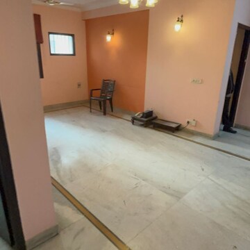 Room in 4 BHK Apartment at Stellar Kings Court, Sector 50 – for Sale