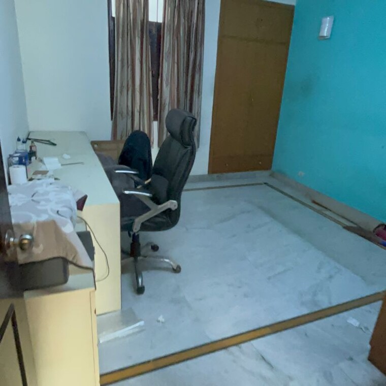 Team Area, stellar-kings-court 4 Bedroom 1702 Sq.Ft. Apartment In Sector 50 Noida 9784279