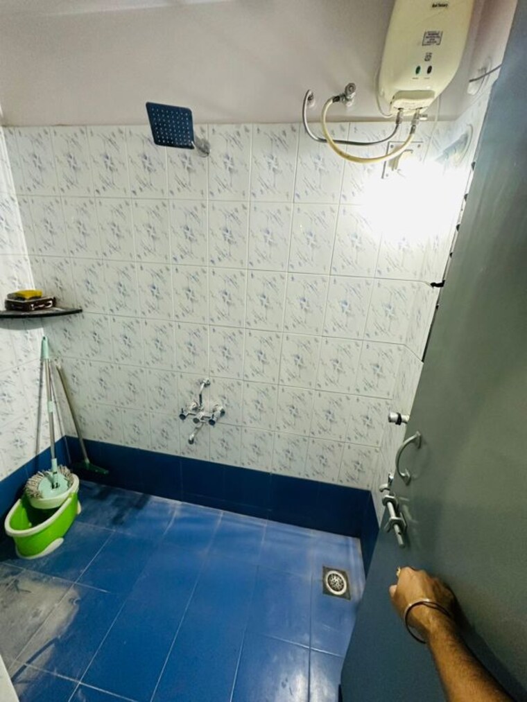 Bathroom, jagdish-nagar-chs 2 Bedroom 1050 Sq.Ft. Apartment In Aundh Pune 9784305