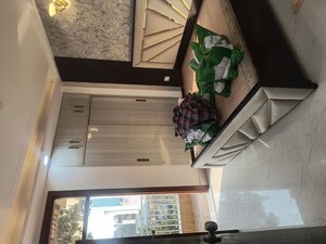 Furnished Amenities in 3 BHK Builder Floor at Dwarka Mor – for Sale