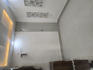 Furnished Amenities in 3 BHK Builder Floor at Dwarka Mor – for Sale