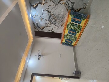 Furnished Amenities in 3 BHK Builder Floor at Dwarka Mor – for Sale