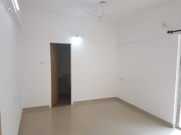 Room in 2 BHK Apartment at Kumar Primavera, Wadgaon Sheri – for Rent