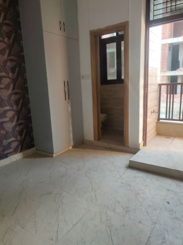 Bedroom, sector 73 1 Bedroom 750 Sq.Ft. Apartment In Sector 73 Noida 9784449