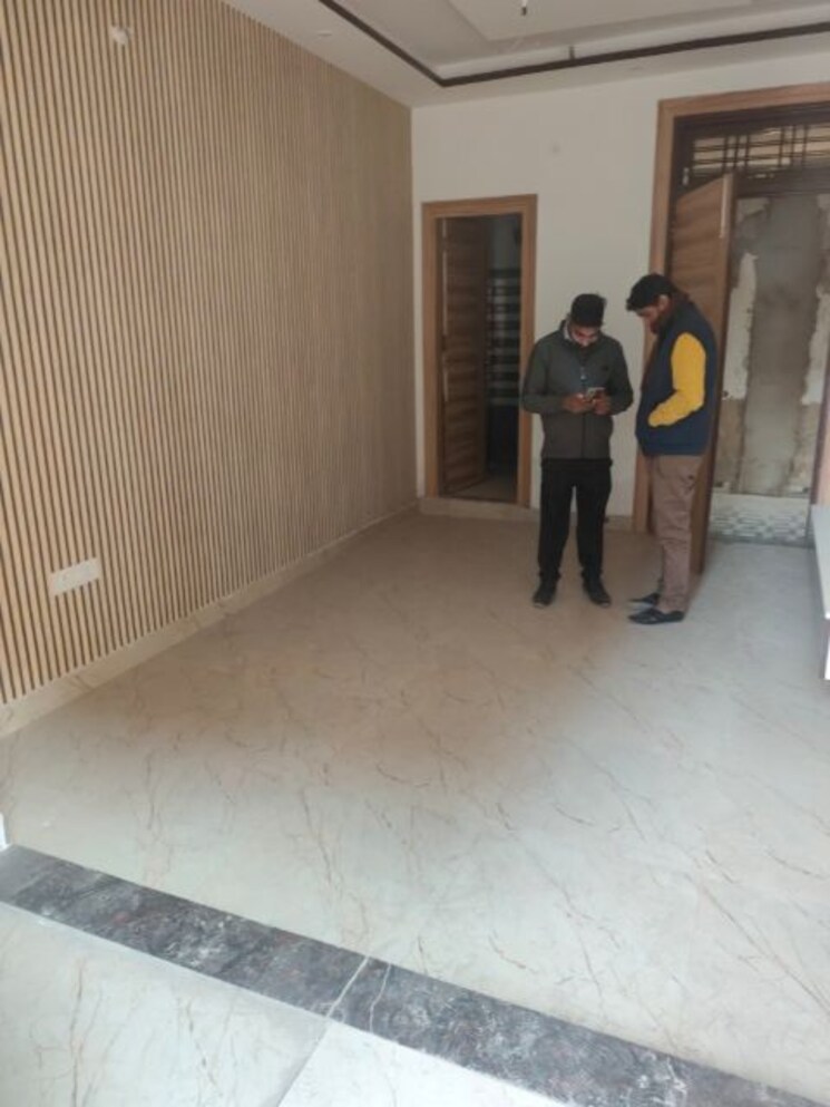 Living Room, sector 73 1 Bedroom 750 Sq.Ft. Apartment In Sector 73 Noida 9784449