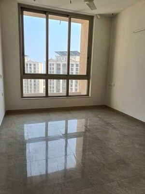 2 BHK Apartment For Rent in Madhav Palacia, Ghodbunder Road