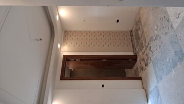 Furnished Amenities in 3 BHK Builder Floor at BPTP District 3, Sector 85 – for Sale