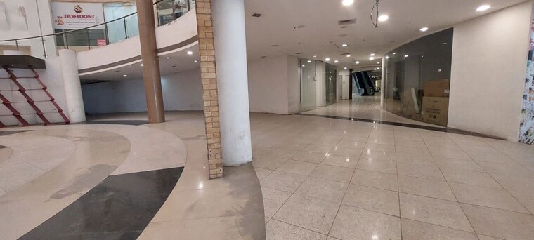 Other, express-zone Commercial Office Space 100 Sq.Ft. In Malad East Mumbai 9784446