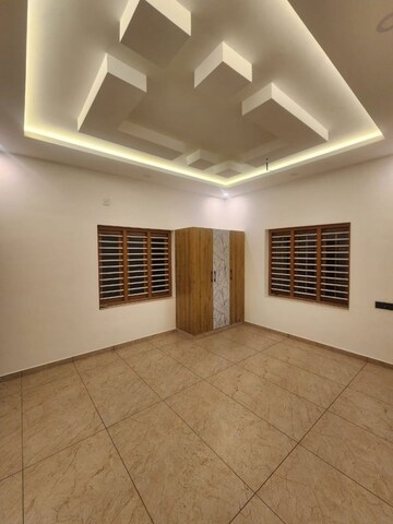 Room in 5 BHK Independent House at Marathakkara – for Sale