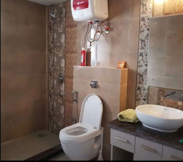 Bathroom, hazratganj 3 Bedroom 1800 Sq.Ft. Apartment In Hazratganj Lucknow 9784605