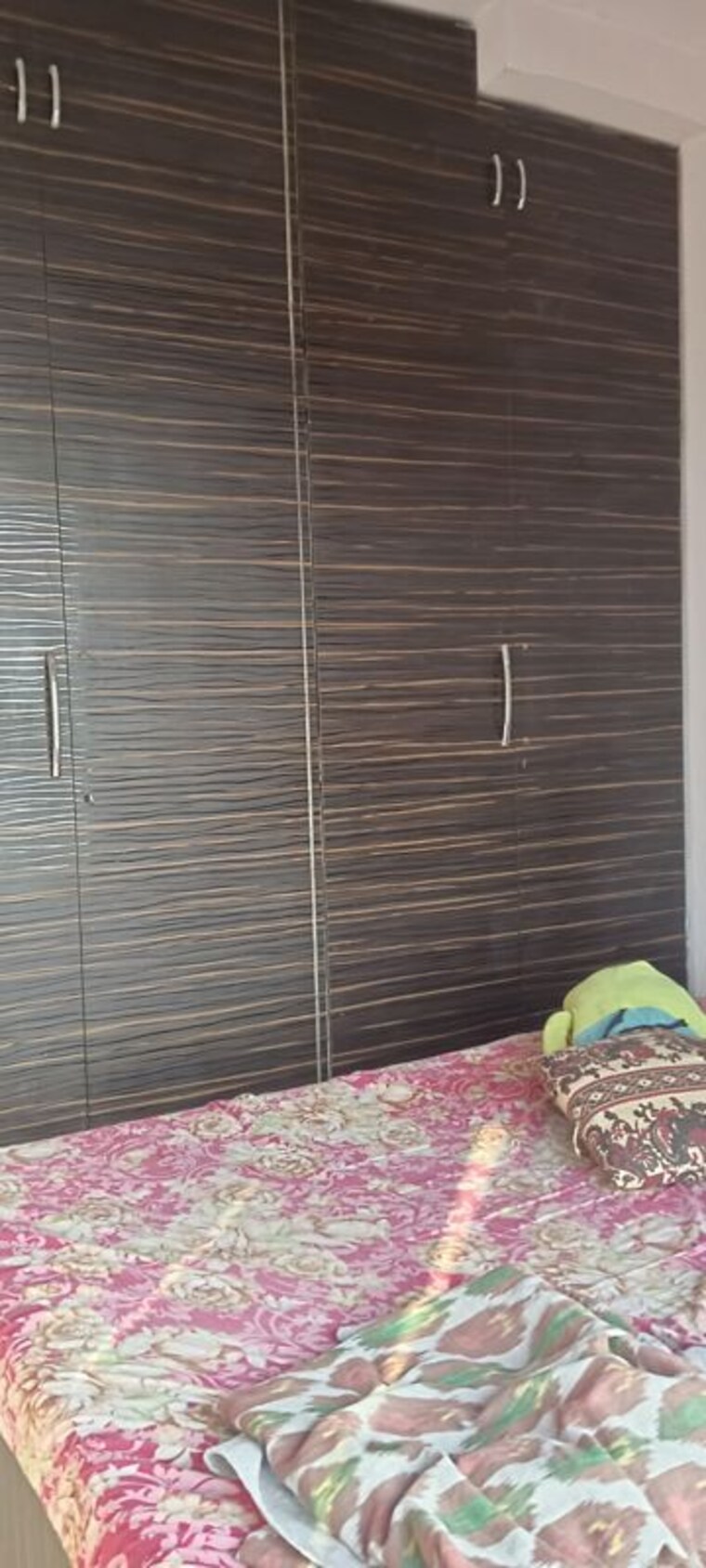 Room, versova 1.5 Bedroom 550 Sq.Ft. Apartment In Versova Mumbai 9784660