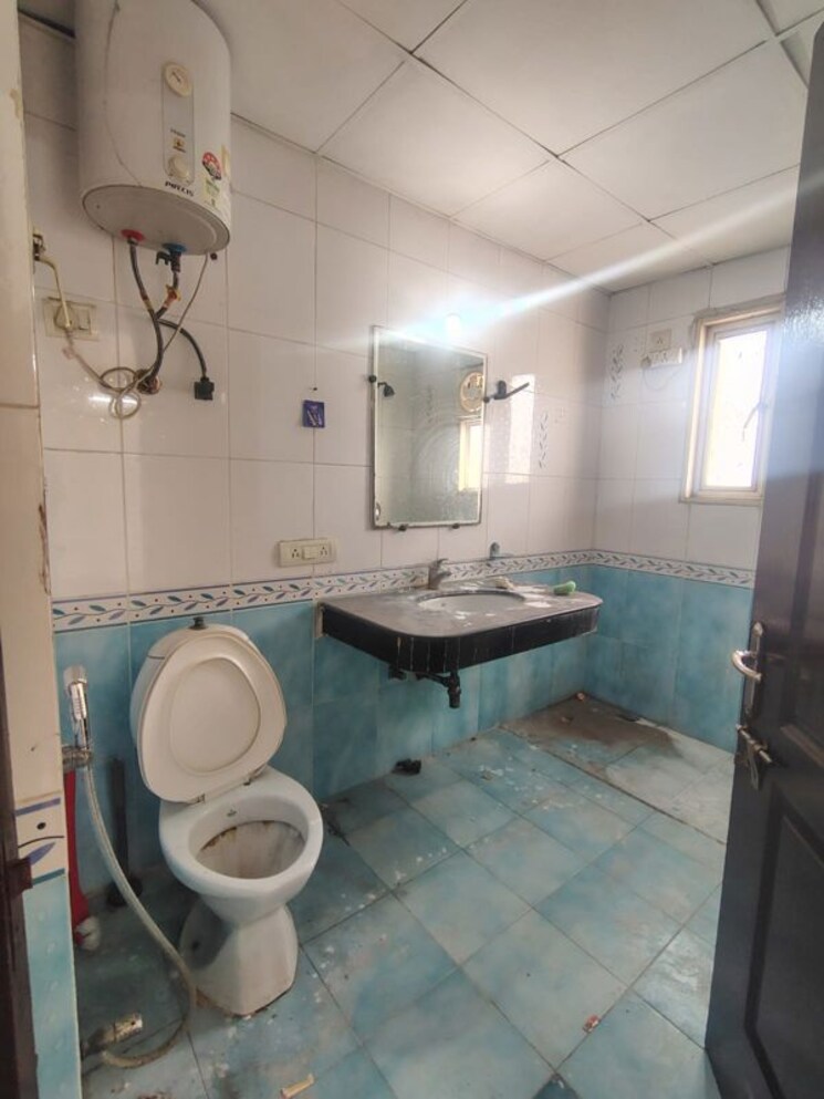 Bathroom, shipra-krishna-vista 2 Bedroom 1195 Sq.Ft. Apartment In Ahinsa Khand 1 Ghaziabad 9784640