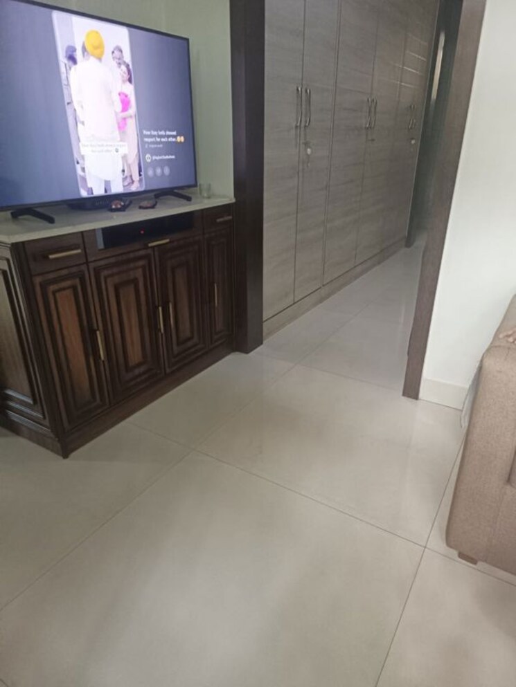 Room, adarsh-nagar-chs-worli 2 Bedroom 600 Sq.Ft. Apartment In Worli Mumbai 9784670