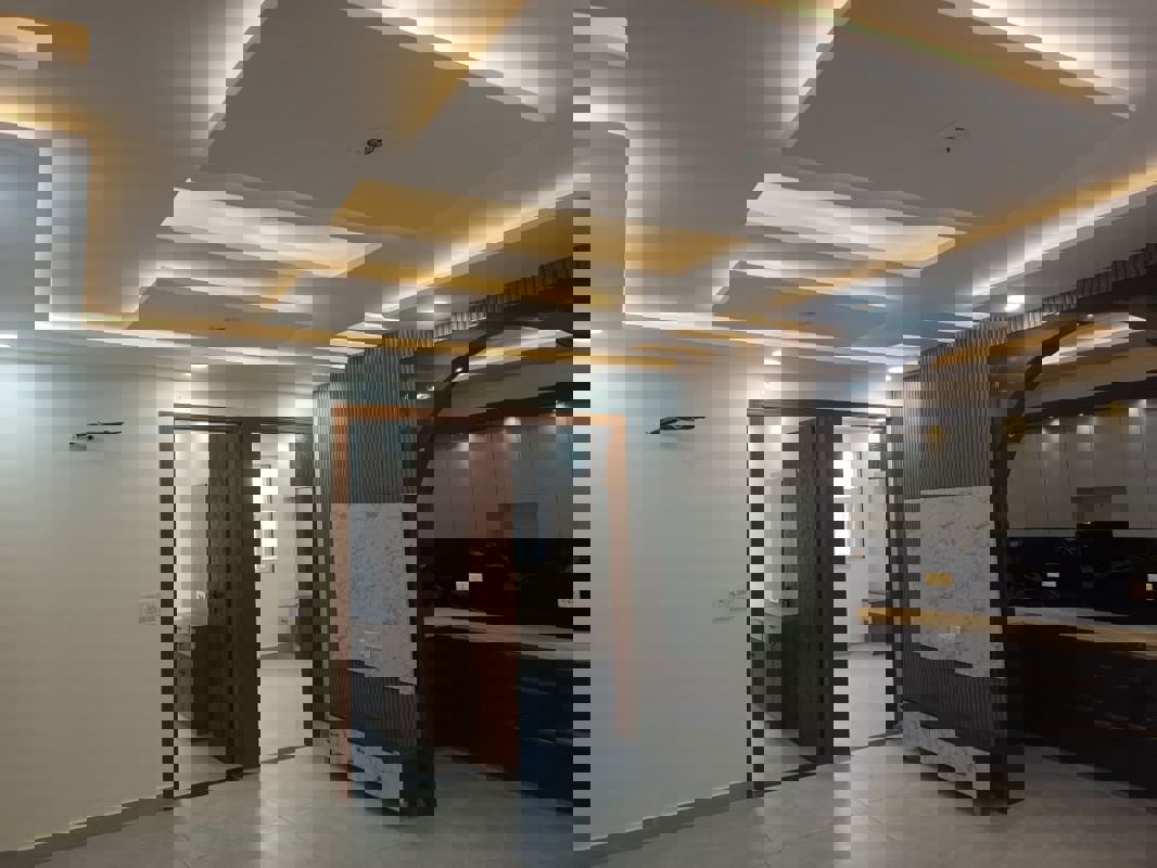 3 BHK + Extra Room Apartment For Sale in Sant Nagar