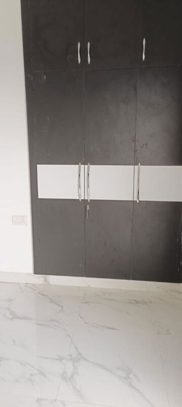 2 BHK Apartment For Sale in Senior Citizen Home Complex, Pi Greater Noida