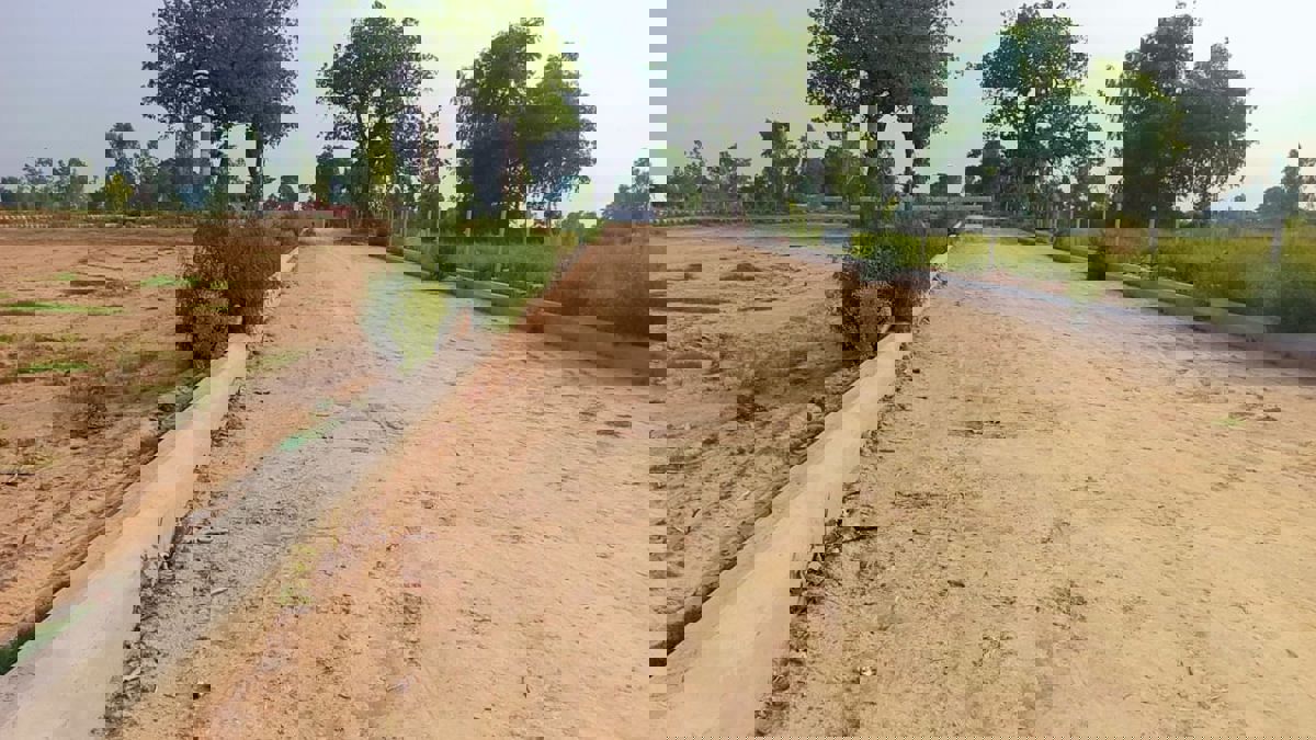 Plot For Sale in Sultanpur Road