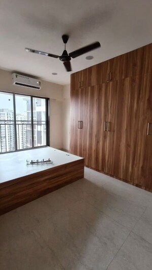 2 BHK Apartment For Rent in Pratham ARC Aura, Andheri West