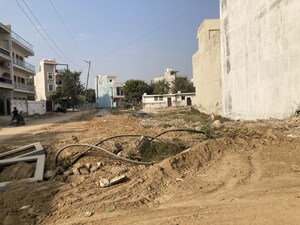  Plot For Sale in Gaur Yamuna City 32nd Park View, Gaur Yamuna City