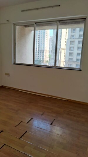 Room in 3 BHK Apartment at Hiranandani Verona Co op Housing Society Ltd, Powai – for Sale