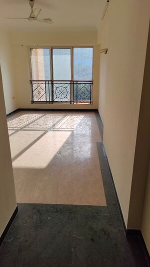 Room in 3 BHK Apartment at Hiranandani Verona Co op Housing Society Ltd, Powai – for Sale