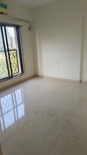 Room in 3 BHK Apartment at Modirealty Vatvriksh, Goregaon West – for Rent