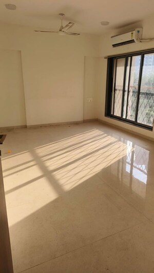 Room in 3 BHK Apartment at Modirealty Vatvriksh, Goregaon West – for Rent
