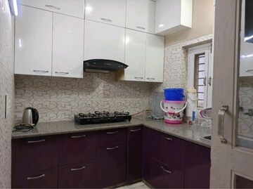 Kitchen in 2 BHK Builder Floor at Sector 16 – for Rent