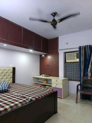 Bedroom in 2 BHK Builder Floor at Sector 16 – for Rent