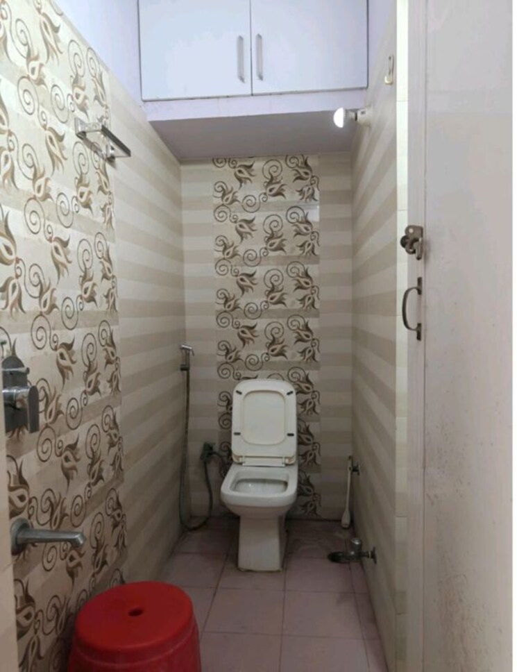 Bathroom, sector 16 2 Bedroom 1200 Sq.Ft. Builder Floor In Sector 16 Faridabad 9785341