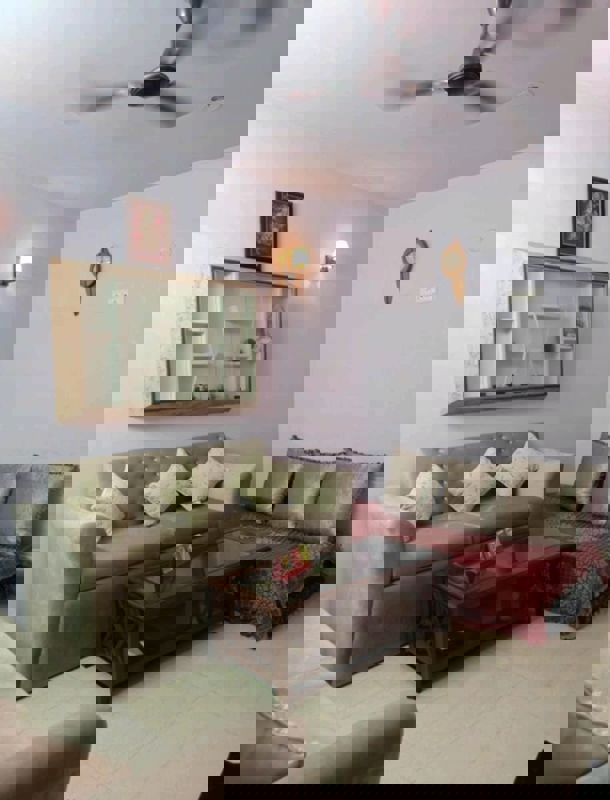 2 BHK Builder Floor For Rent in Sector 16