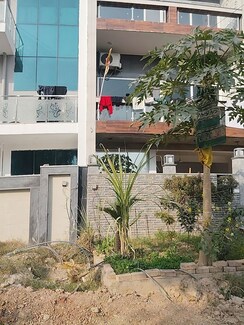 3 BHK + Pooja Room,Servant Room Villa For Rent in Gaur Yamuna City 2nd Park View
