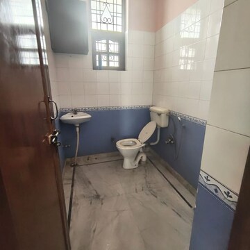Bathroom in 2 BHK Builder Floor at Unitech Cyber Park, Durga Colony – for Rent