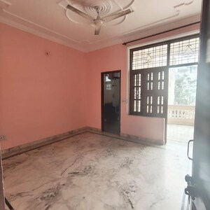 Room in 2 BHK Builder Floor at Unitech Cyber Park, Durga Colony – for Rent