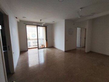 Room in 2.5 BHK Apartment at Hiranandani Cardinal, Ghodbunder Road – for Rent