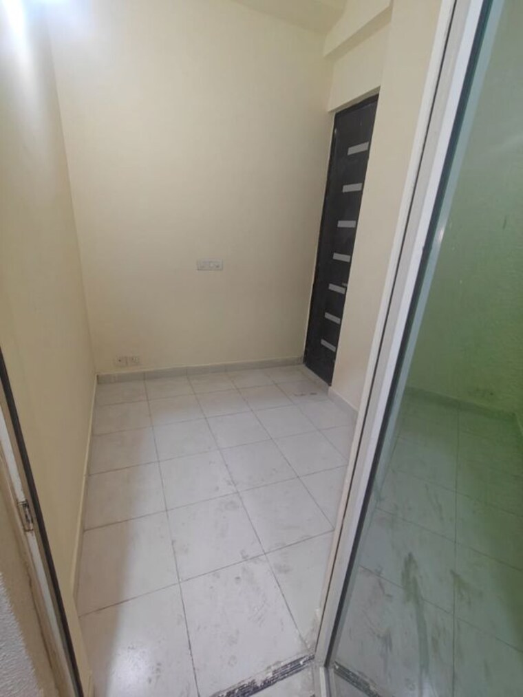 Bathroom, gaur-saundaryam-high-street 3.5 Bedroom 1995 Sq.Ft. Apartment In Tech Zone 4 Greater Noida Greater Noida 9785526