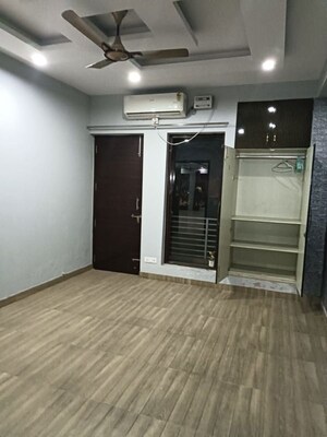 Room in 3 BHK Apartment at Emaar Gurgaon Greens, Sector 102 – for Rent