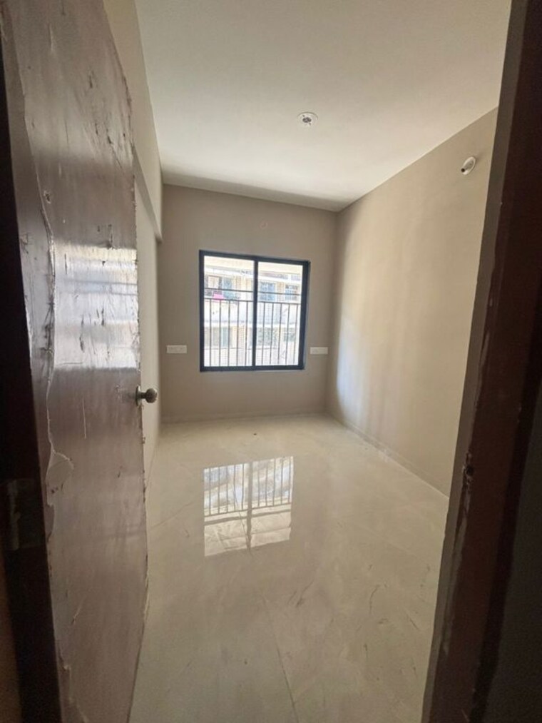 Room, raunak-unnathi-woods-phase-4-and-5 1 Bedroom 390 Sq.Ft. Apartment In Ghodbunder Road Thane 9785541