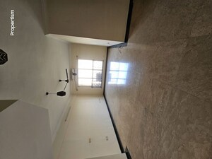 Room in 3 BHK Apartment at Hiranandani Avalon, Powai – for Rent