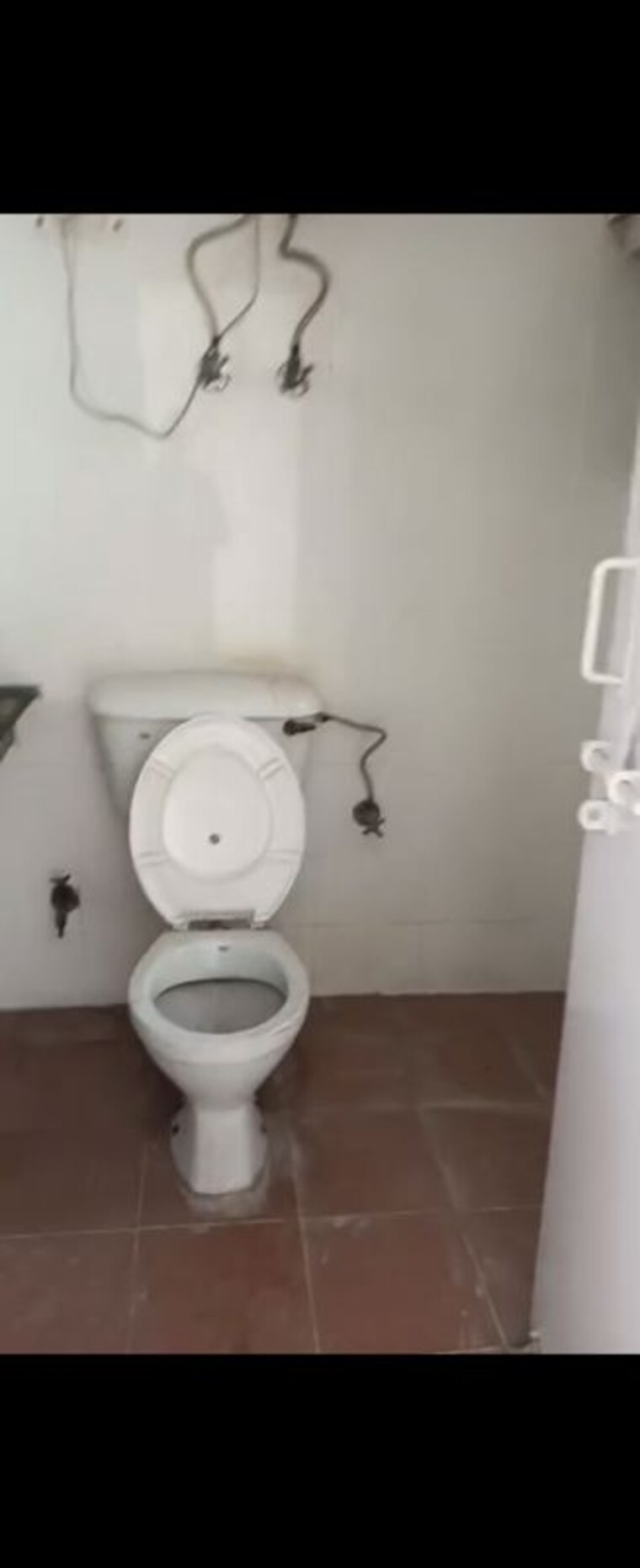 Bathroom, sector 13 dwarka 3 Bedroom 1950 Sq.Ft. Apartment In Sector 13 Dwarka Delhi 9785558