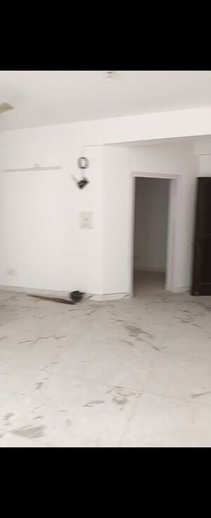 Room in 3 BHK Apartment at Sector 13 Dwarka – for Sale