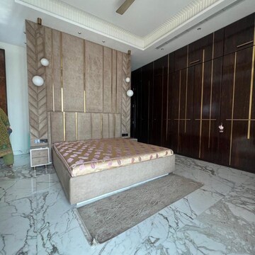 Living Room in 4 BHK Apartment at Prabhadevi CHS, Century Bazar – for Rent