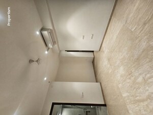 Furnished Amenities in 2 BHK Apartment at Hiranandani Castle Rock, Powai – for Rent