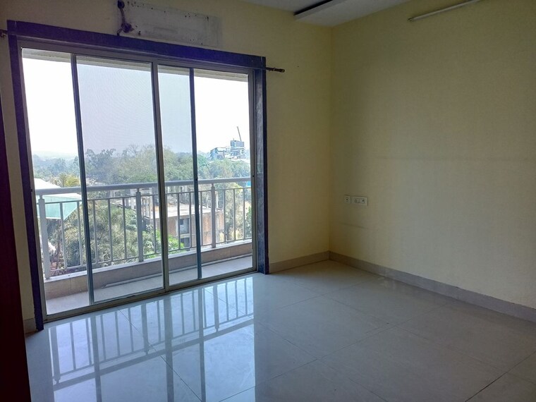 Room, regency-heights 3 Bedroom 1100 Sq.Ft. Apartment In Ghodbunder Road Thane 9785236
